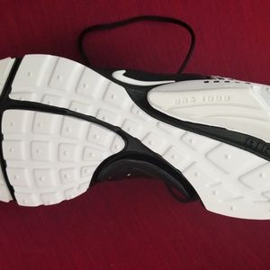 Nike Air Presto Mids. Size 8.